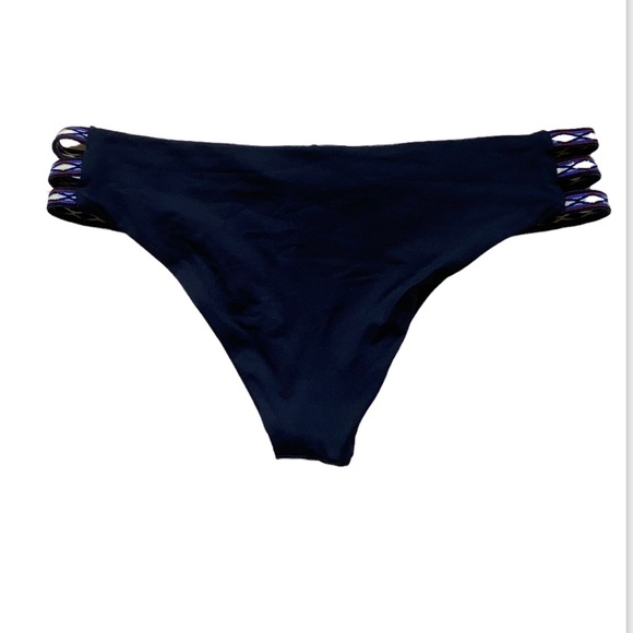 LSpace Kennedy Bikini bottom in black - Picture 3 of 4